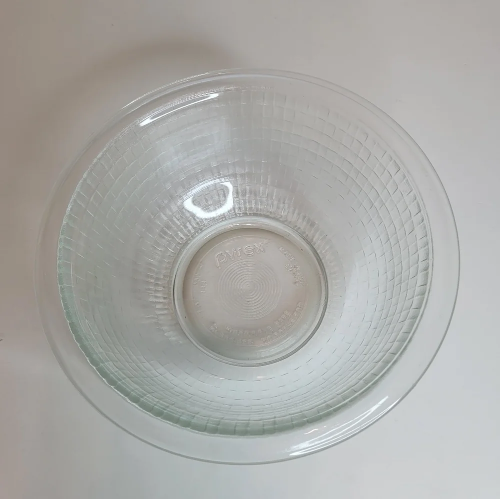 Vintage Pyrex Basket Weave Clear Mixing Bowl 1 Quart
